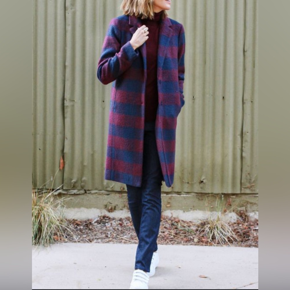 Ann Taylor Women’s Burgundy and Navy Plaid Wool Coat - M